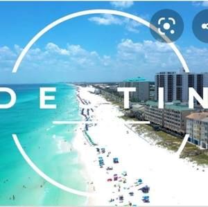 Meet your Posher, Monica